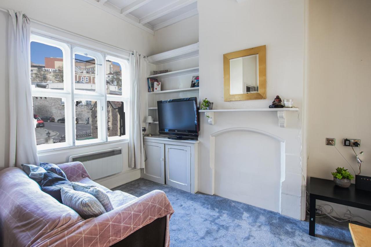 Centrally-Located Flat In Stunning Period Building Bristol Exterior foto
